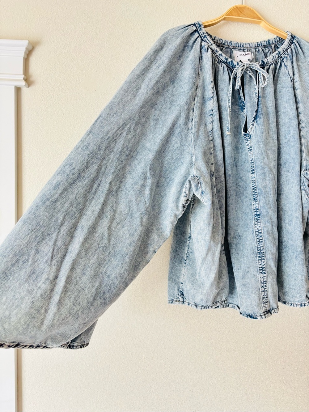 Frame Gathered Cotton and Linen Blue Washed Denim Boho Flowy Top Size Medium - Picture 6 of 9